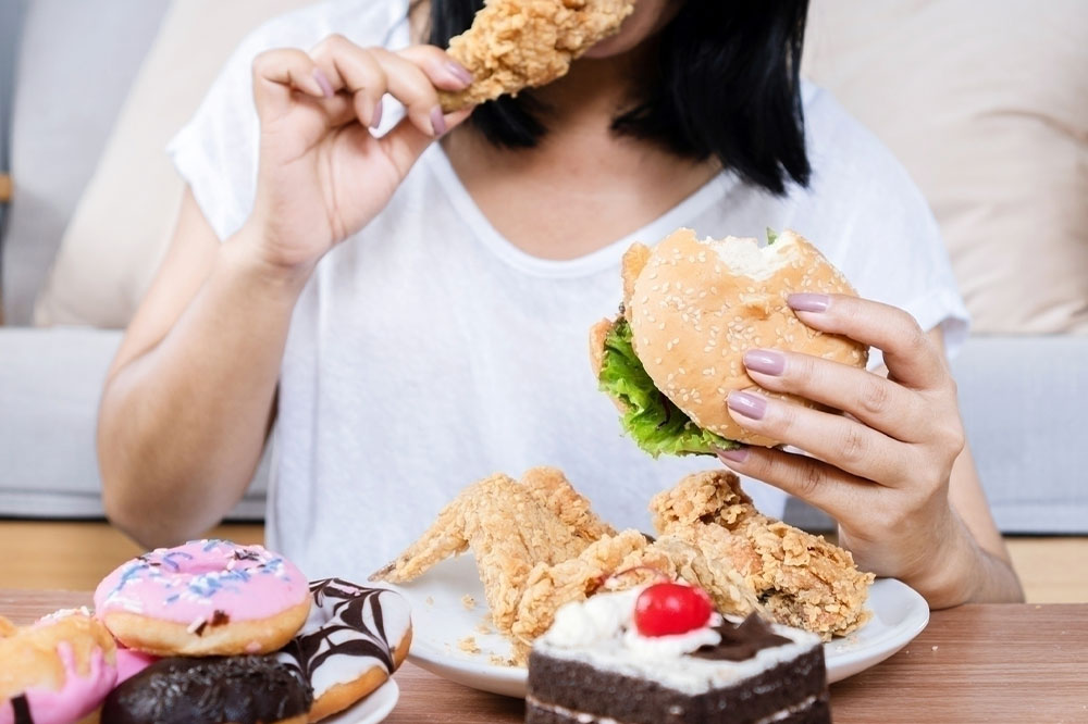 Binge eating disorder – Symptoms, causes, and management
