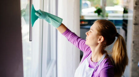 Window cleaning services – Top benefits and tips