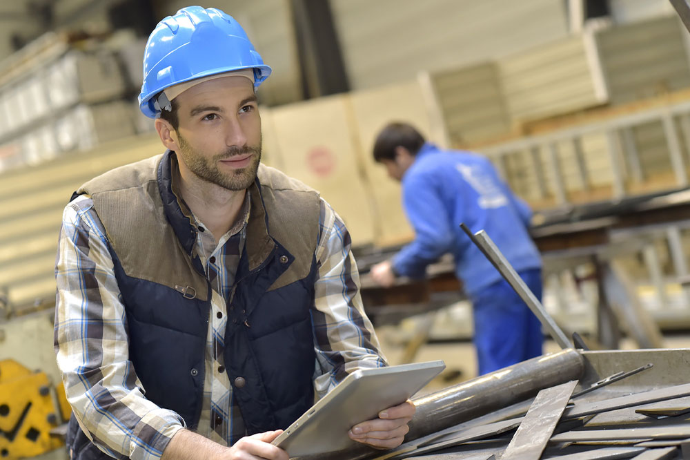 7 popular manufacturing jobs that pay well