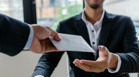 Employee gifts – Benefits, tips, and ideas to consider