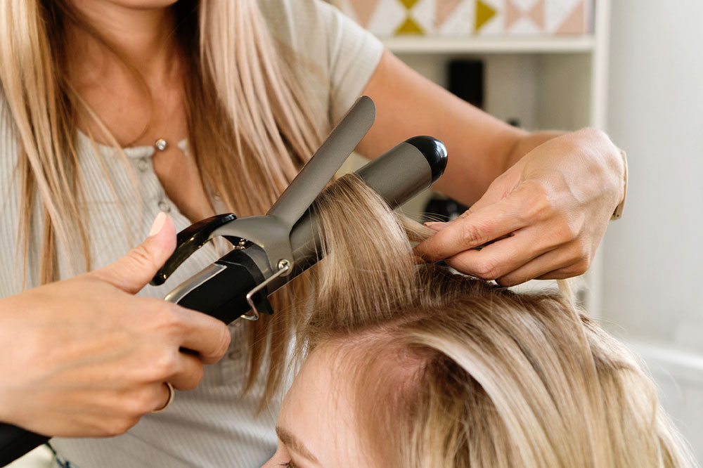 5 things to know when applying to hairdressing and cosmetology courses