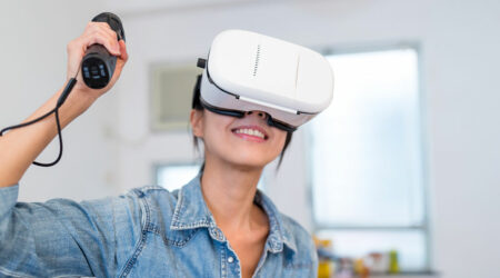 Virtual reality – Types and key gaming equipment